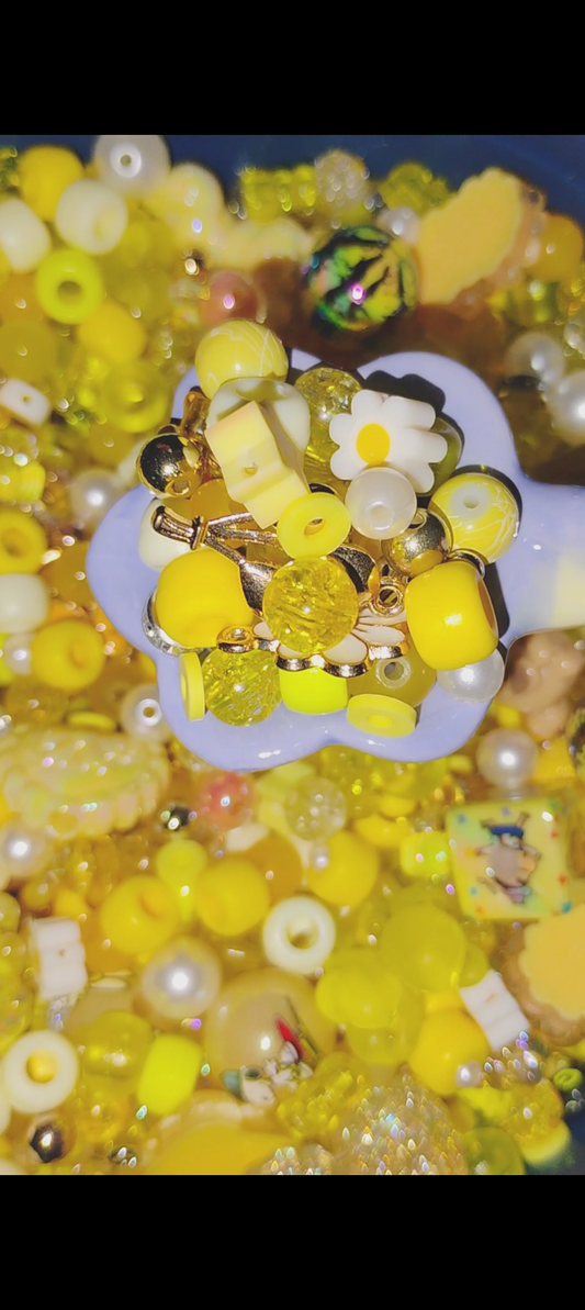 Yellow 💛Beads confetti 20 scoops pack